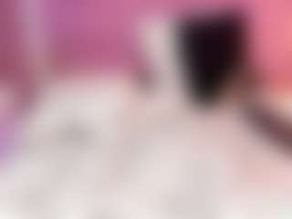 Live cam show with Daniela angelina - Brown Eyes on xxxlivecams.org