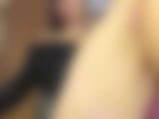 Lovelymia18's Live Sex Cam Show