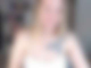 Live-Cam-Show mit Emmy-Bryan - Small Ass auf Camsoda
