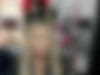 Live cam show with luxCrystal - Petite MILF on Fling VIP Chat