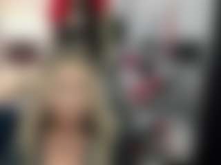 luxCrystal's Live Sex Cam Show