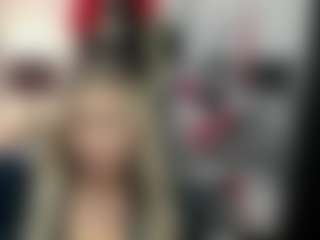 Live cam show with luxCrystal - Old on friskycurves.com