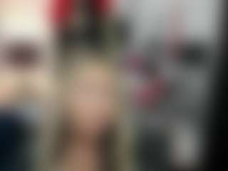 Live cam show with luxCrystal - Living Room on instabang