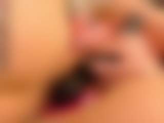 Live cam show with Alina Candy - Machine on UwU Esports