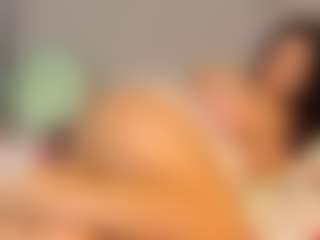 Live cam show with Alina Candy - Thick on WildCum