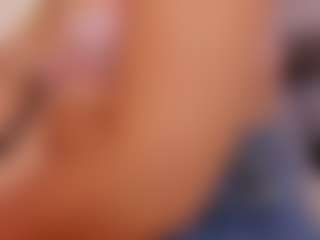 eva_rain MILF webcam performer live streaming