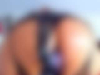 Live cam show with KarlaHartley - Pleasure on Camsoda