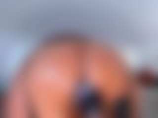 Live cam show with KarlaHartley - Pleasure on AdultVida.com