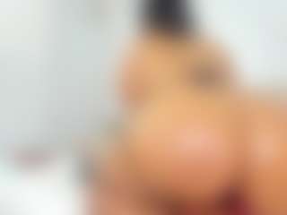 Live cam show with Asha-Jackson - Fingering on AdultVida.com