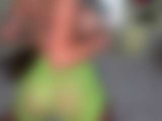 Live cam show with Emma Gray - Gamer on fuck-show.com