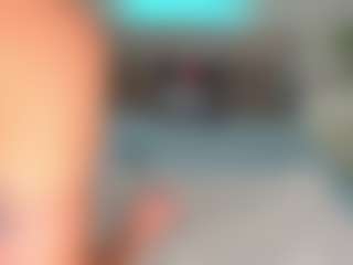 Live cam show with Emma Gray - Blonde Hair on camtv