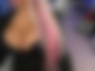 Live cam show with Emma Gray - Gamer Big Tits on Camsoda