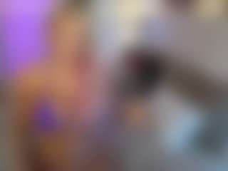 Live cam show with Emma Gray - Spoiled on WildCum