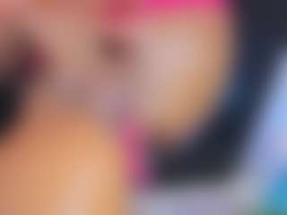 DanieleAida MILF webcam performer live streaming