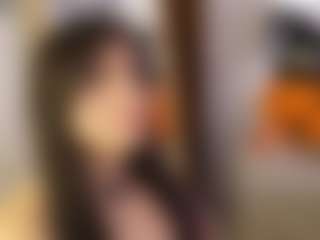 Spettacolo in cam dal vivo con Adeline - Creampie su Camsoda