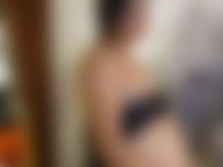 Show de cam sexual en vivo de Adeline