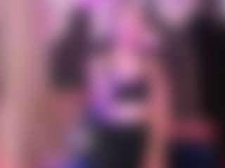 Live cam show with AlysiaSun - Barelylegal on Latina Girls