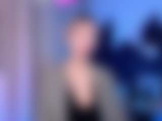 Live cam show with AlysiaSun - Nails on instabang