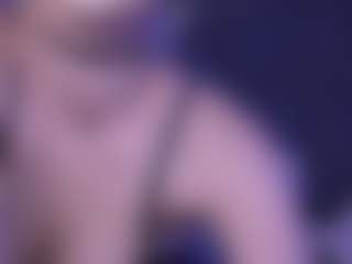 Live cam show with AlysiaSun - Flirty on camwithhim.com