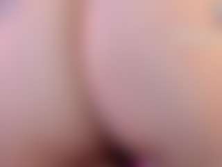 Live cam show with Kim joi - Tight on Camsoda