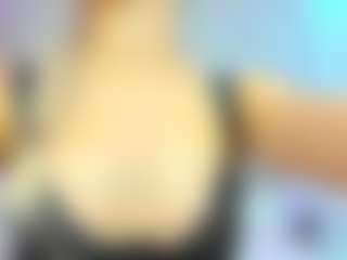 Live cam show with Donna - Shaved on Sweet Sext