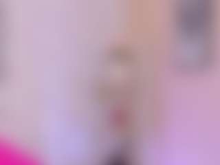 Live cam show with Kai-falcon - Petite MILF on intimatelivegirls.com