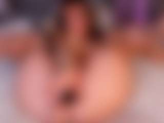 Live cam show with Jess-Lui - Flashing on camwithhim.com