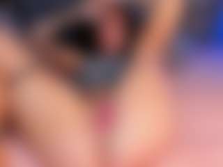 Live cam show with Jess-Lui - Green Eyes on iamadamtest123.com