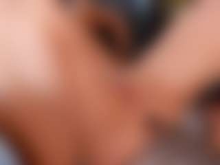 Live cam show with Jess-Lui - Athletic Young Adult on Stripli.com