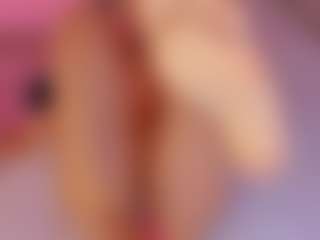 Live cam show with L U I S A H - Arab Young Adult on StripNow