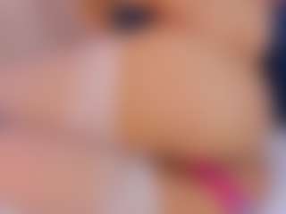 Live cam show with L U I S A H - Small Tits on Camsoda