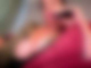 MyPhoenix MILF webcam performer live streaming
