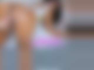 Live cam show with Ashleyy-23 - Oil on Camsoda