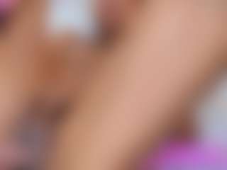 Ashleyy-23 MILF webcam performer live streaming