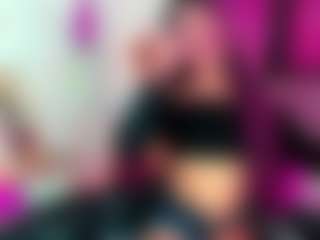 Live cam show with BLOOM222 - Tease on Camsoda