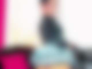 BLOOM222s Live-Sex-Cam-Show