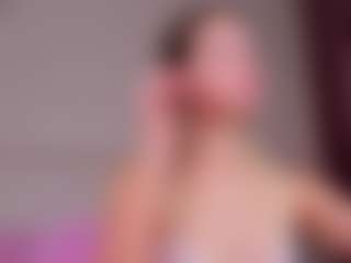 Live cam show with Er1ka - Solo on Camsoda