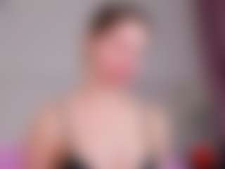 Live cam show with Er1ka - Camel Toe on crypto-cams