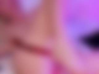 Live cam show with SonyaKreez - Blowjob on liverealitysex.com