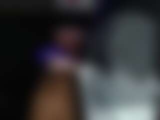 aalbaaaa-1's Live Sex Cam Show