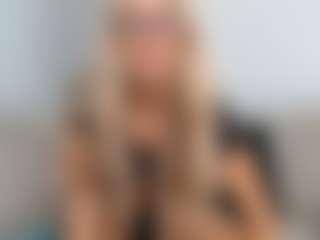 Live cam show with Elina - Squirt on Uber Horny