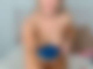 Elinas Live-Sex-Cam-Show