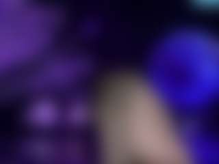 MelanieFawker MILF webcam performer live streaming