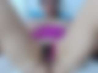 Live cam show with samantrak-love - Big Nipples on SquirtSoMuch