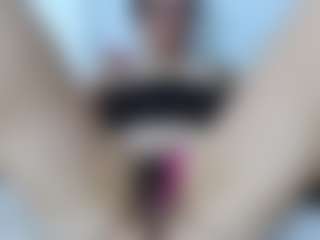 Live cam show with samantrak-love - Big Nipples on Camiplay Live