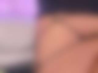 Live cam show with ohyesly - Strapon on Camsoda