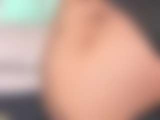 Live cam show with ohyesly - Strapon on Camsoda