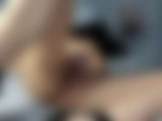 beckyspearss MILF webcam performer live streaming