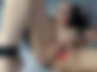 beckyspearss MILF webcam performer live streaming