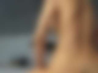 beckyspearss MILF webcam performer live streaming